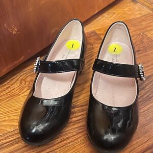 cupcakes & cashmere Black Kids Dress Shoes